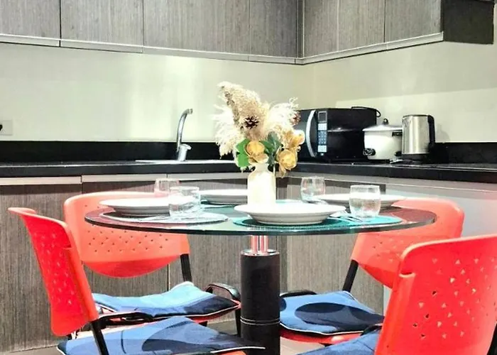 Luxurious 2br In Makati With Stunning Views *
