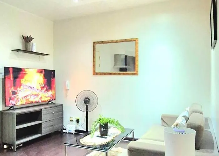 Luxurious 2br In Makati With Stunning Views Manila