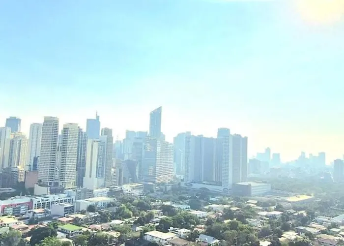Luxurious 2br In Makati With Stunning Views Holiday home